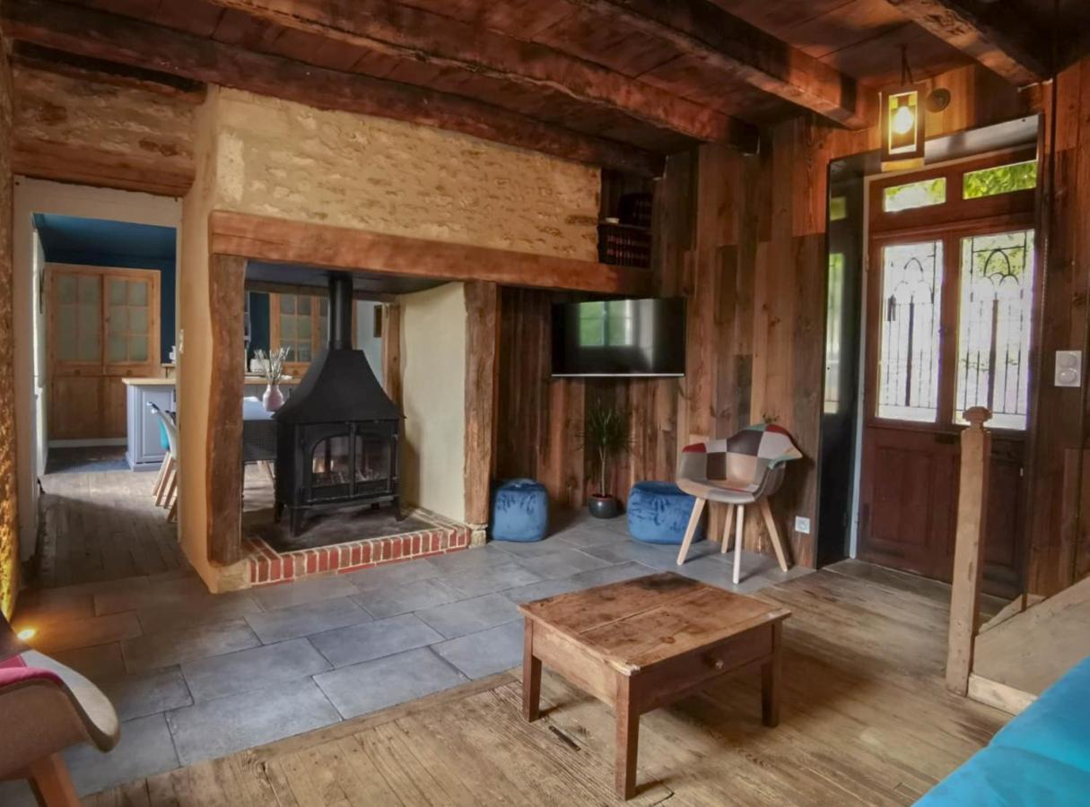 Maison Typique Perigourdine Avec Piscine Paulin Bagian luar foto