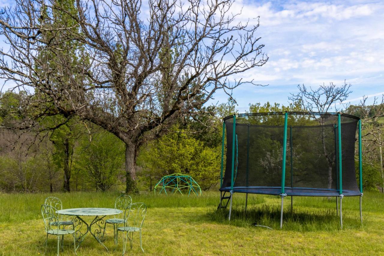 Maison Typique Perigourdine Avec Piscine Paulin Bagian luar foto